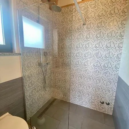 Mirna Apartment *