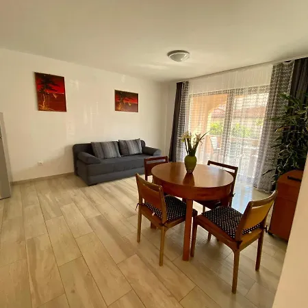 Apartment Mirna