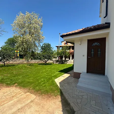 Mirna Apartment